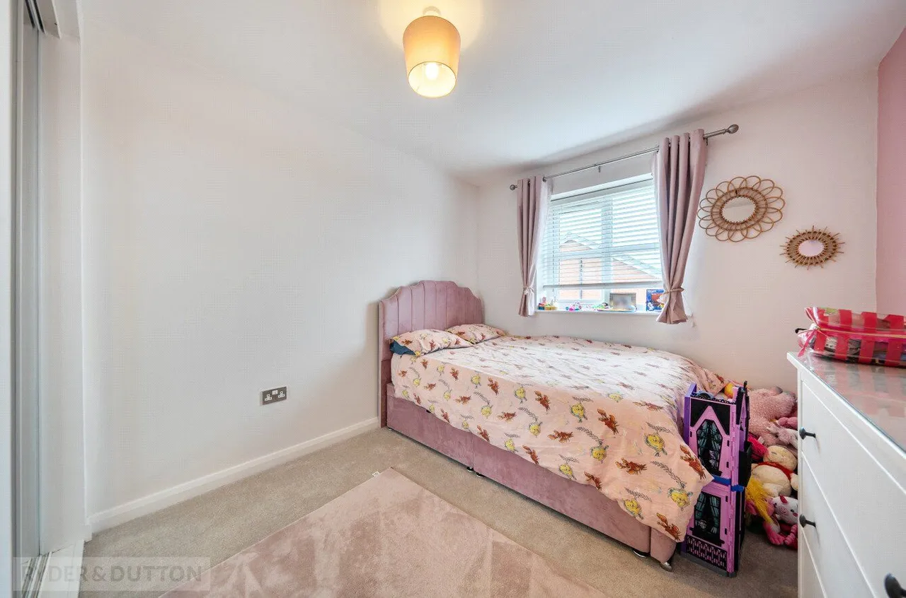 The Crescent, Shaw, OL2, photo 14