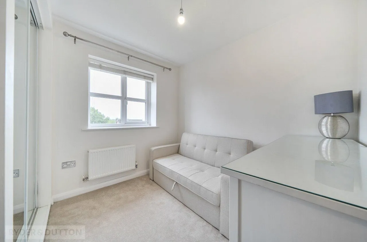 The Crescent, Shaw, OL2, photo 15
