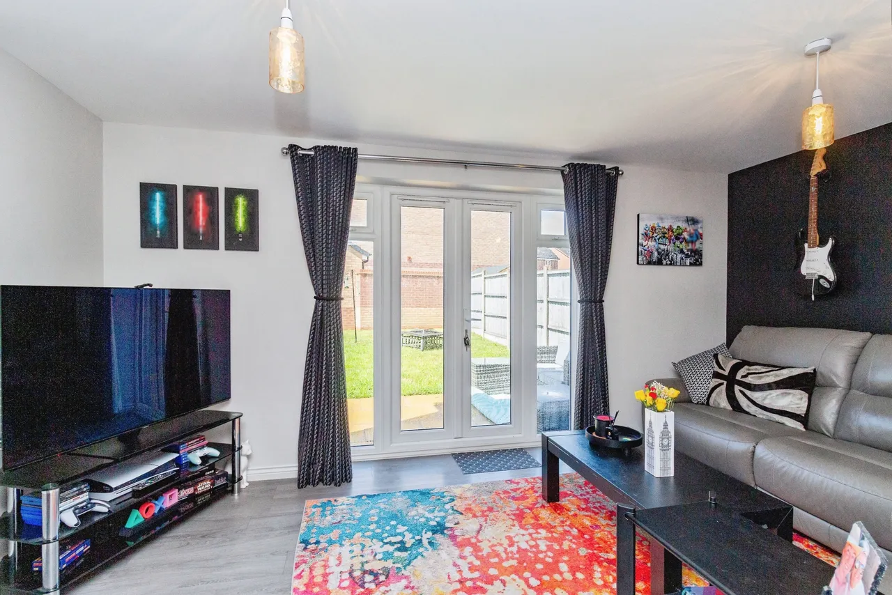 Newbold Drive, Stafford, photo 4