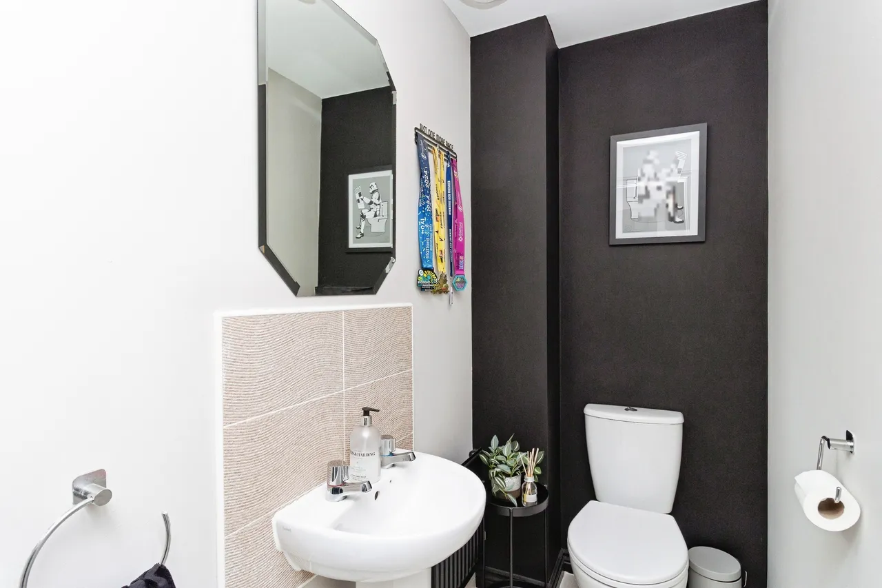 Newbold Drive, Stafford, photo 8