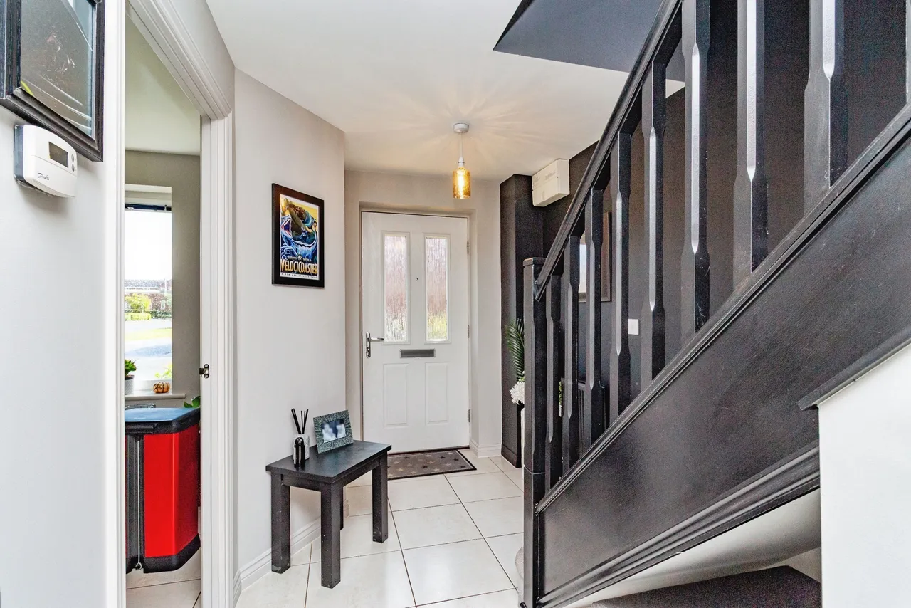 Newbold Drive, Stafford, photo 9