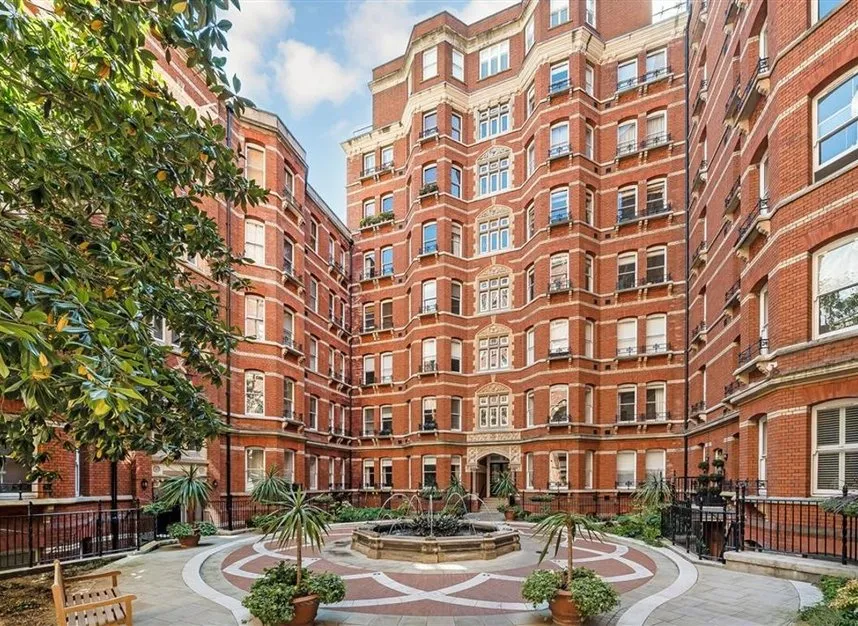 3 bed flat for sale — Victoria Street, Westminster, SW1H