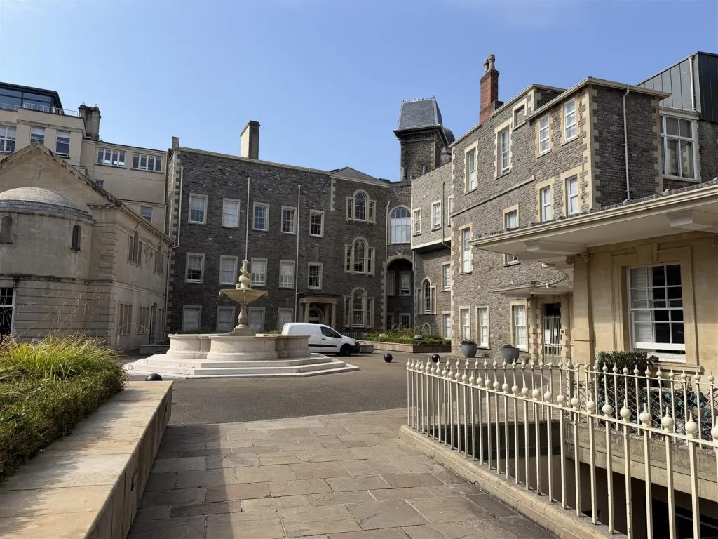 Guinea Street, Bristol, BS1, photo 9