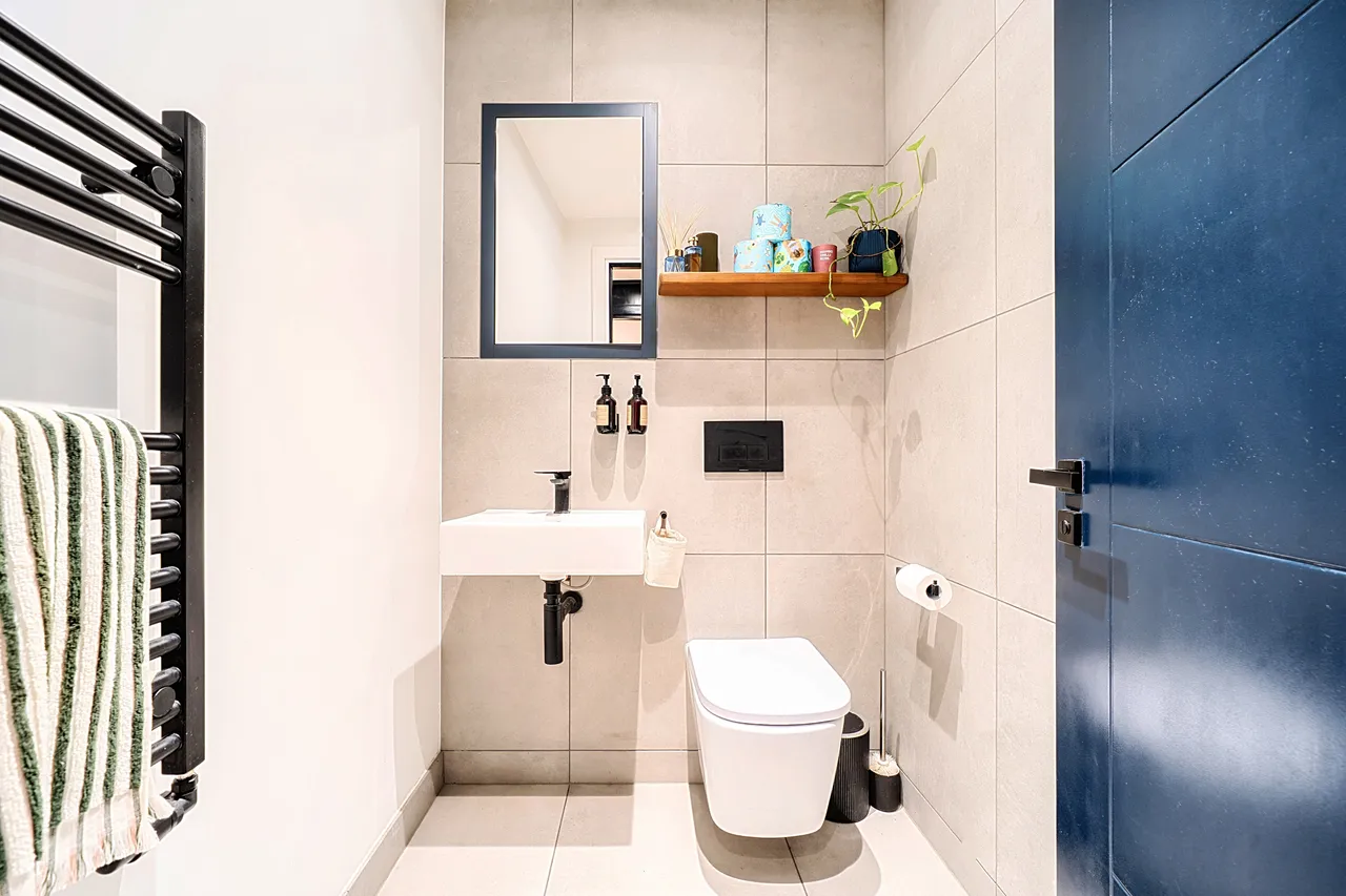 Flat 4 Broadwest Apartments, 245 Wood Street, London, photo 12