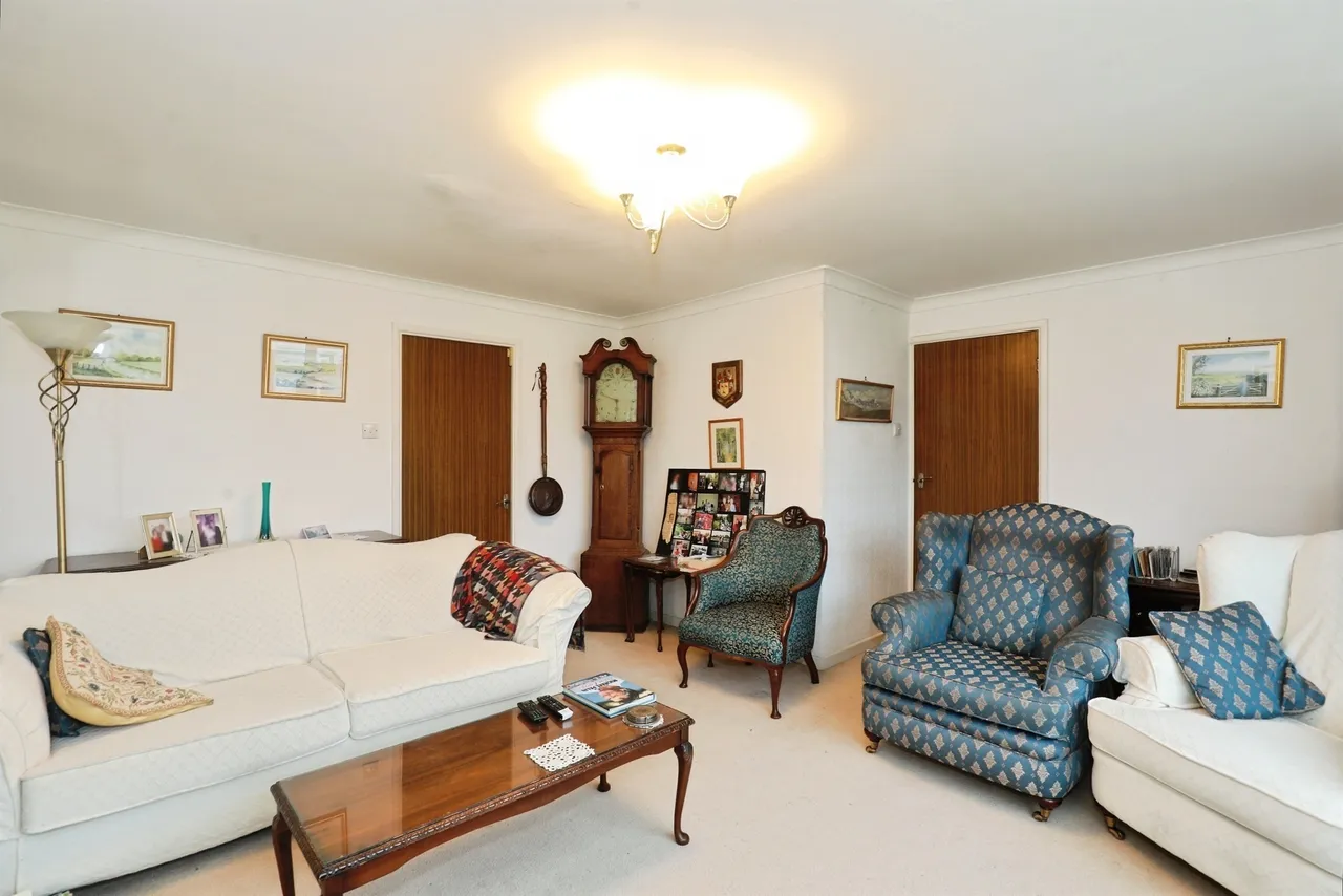 Shores Green Drive, Wincham, CW9, photo 11