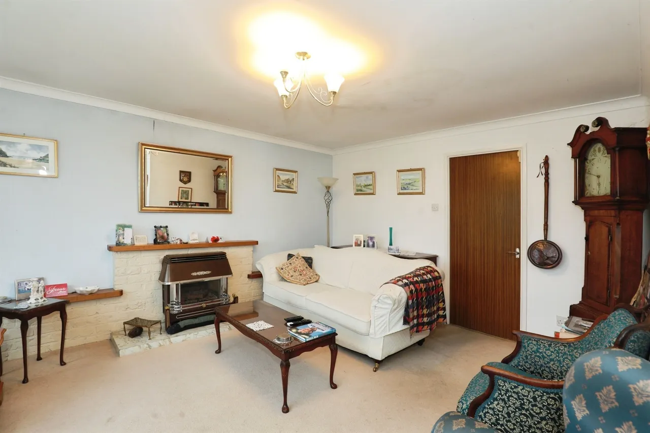 Shores Green Drive, Wincham, CW9, photo 9