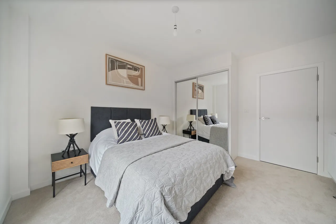 Farine Avenue, London, UB3, photo 3