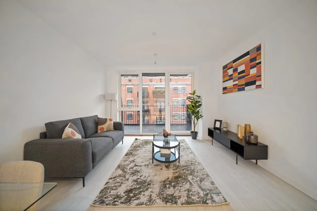 Farine Avenue, London, UB3, photo 4