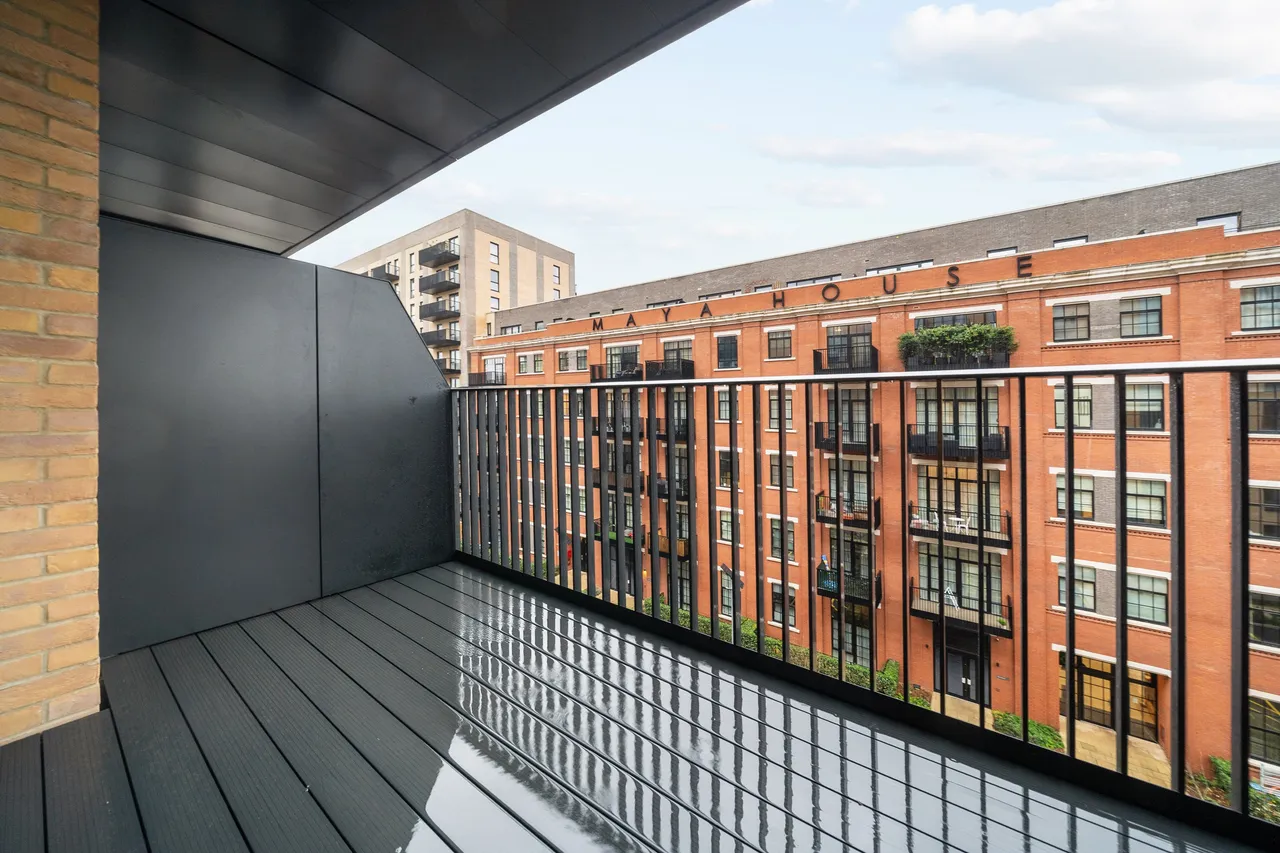 Farine Avenue, London, UB3, photo 2