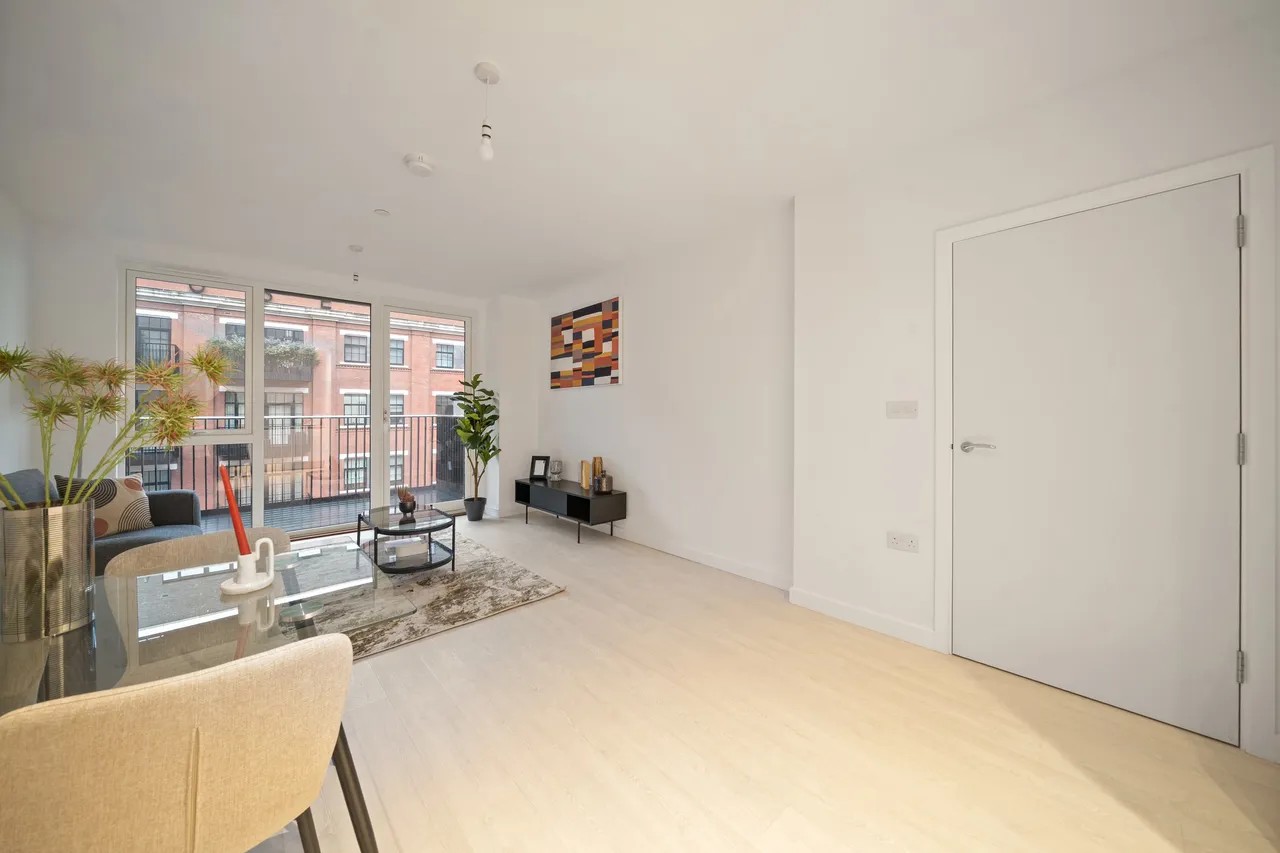 Farine Avenue, London, UB3, photo 9