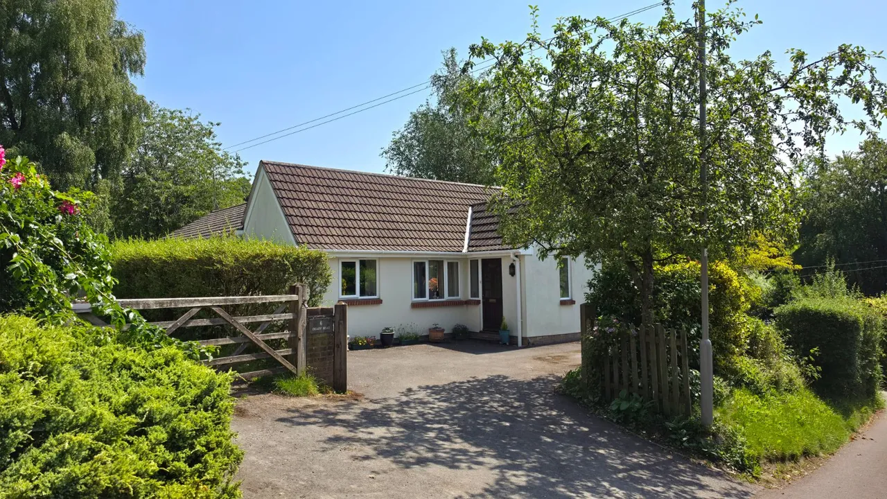 Kingsman Lane, Shaftesbury, Dorset, SP7 8HD, photo 2