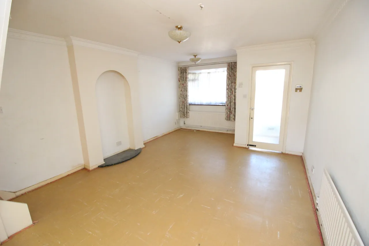 Trent Way, WORCESTER PARK, Surrey, Worcester Park, KT48TW, photo 2