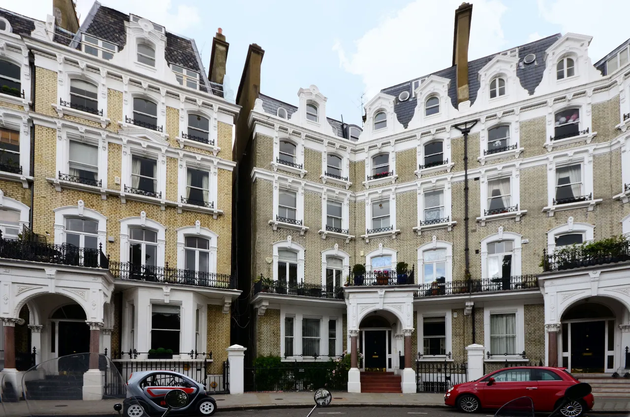 2 bed flat to rent — Flat 25, 20 Redcliffe Square, London