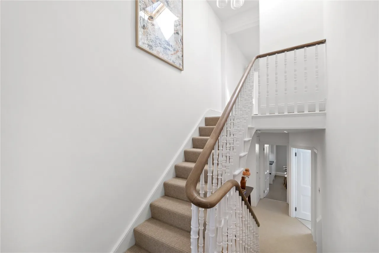 Byrne Road, London, SW12, photo 14