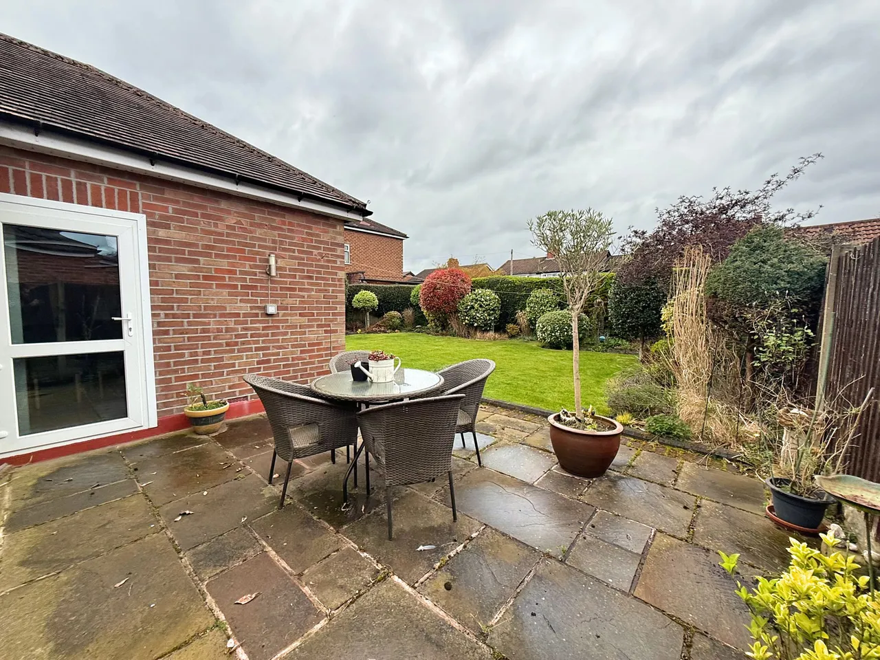 Kendal Avenue, Sale, photo 4