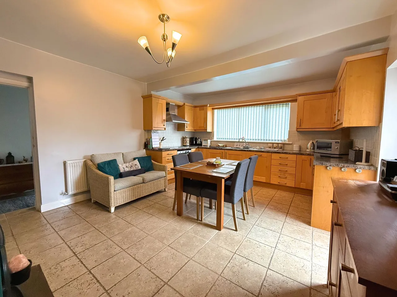 Kendal Avenue, Sale, photo 6