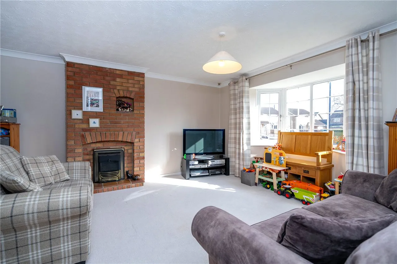 Wells Close, Grantham, Lincolnshire, NG31, photo 3