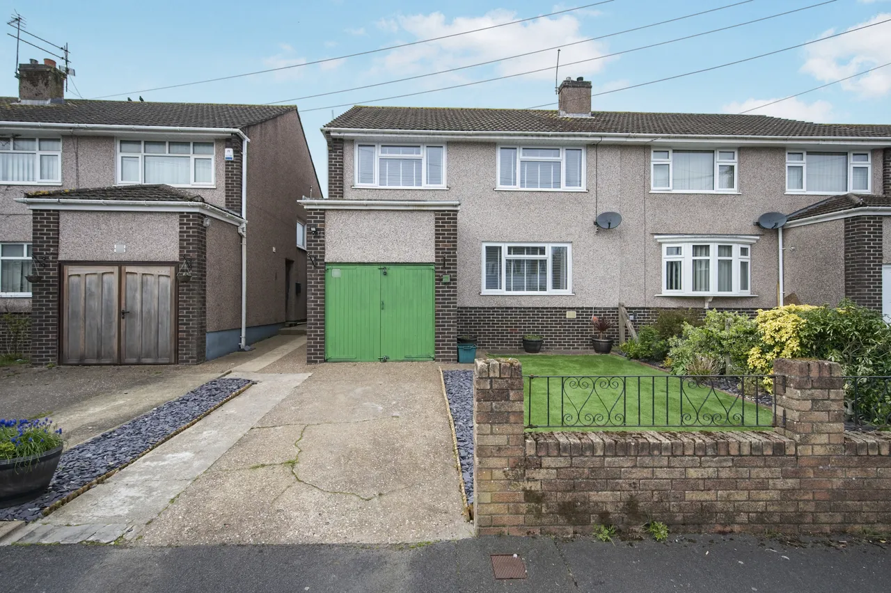 3 bed house for sale, Traston Road, Newport, NP19