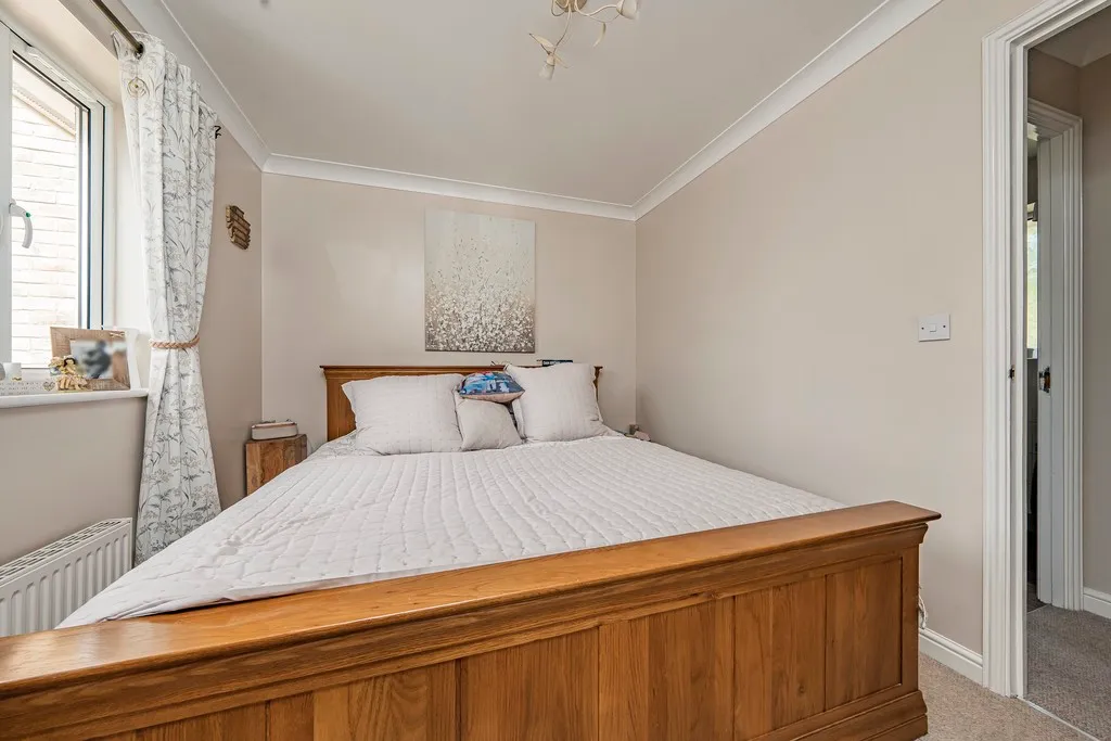 Buchan Close, Cowley, UB8, photo 35