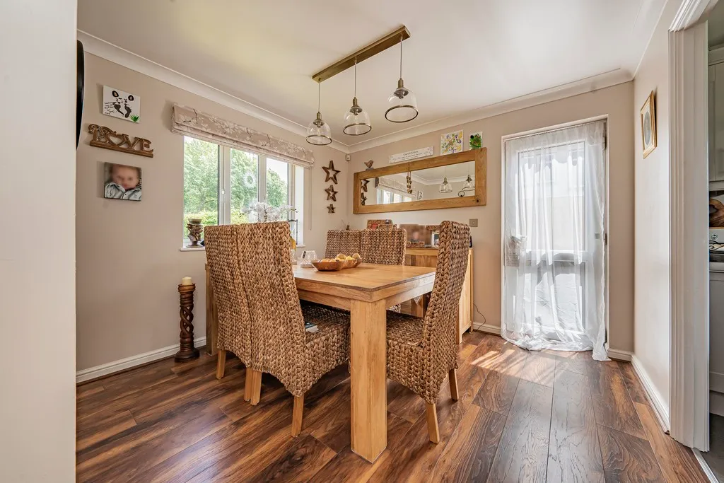 Buchan Close, Cowley, UB8, photo 30