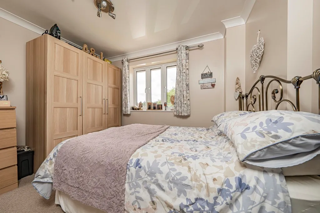 Buchan Close, Cowley, UB8, photo 14