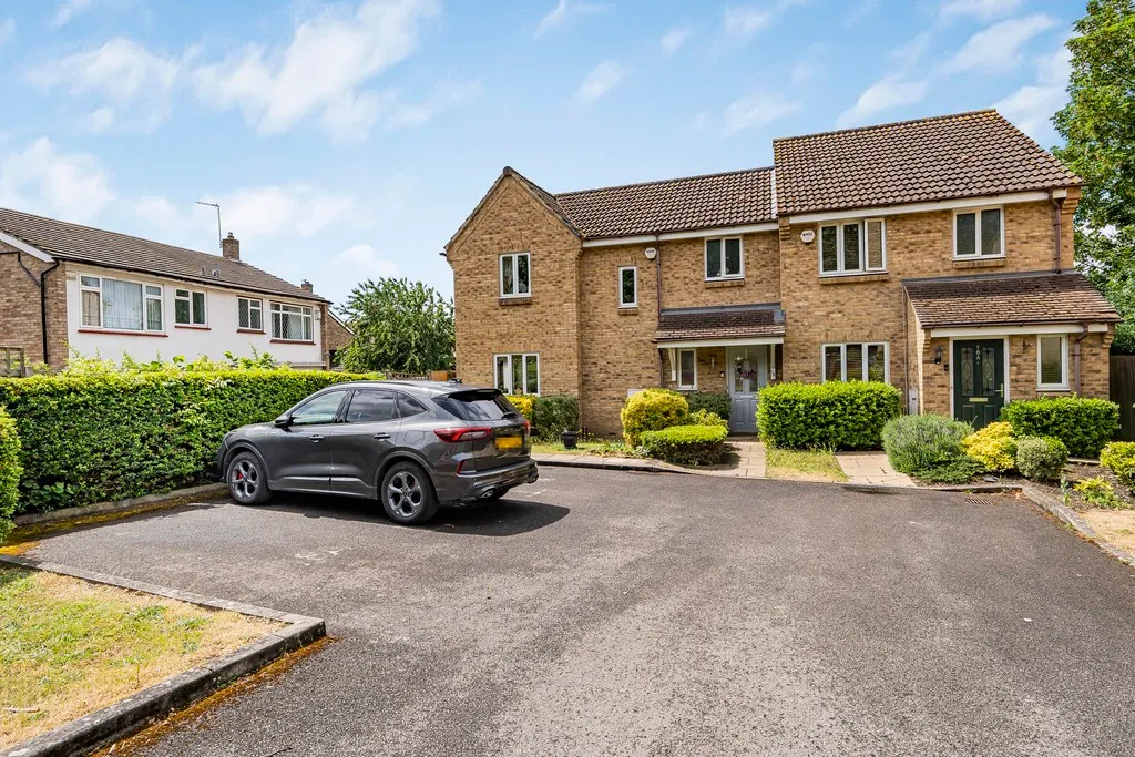 Buchan Close, Cowley, UB8, photo 36