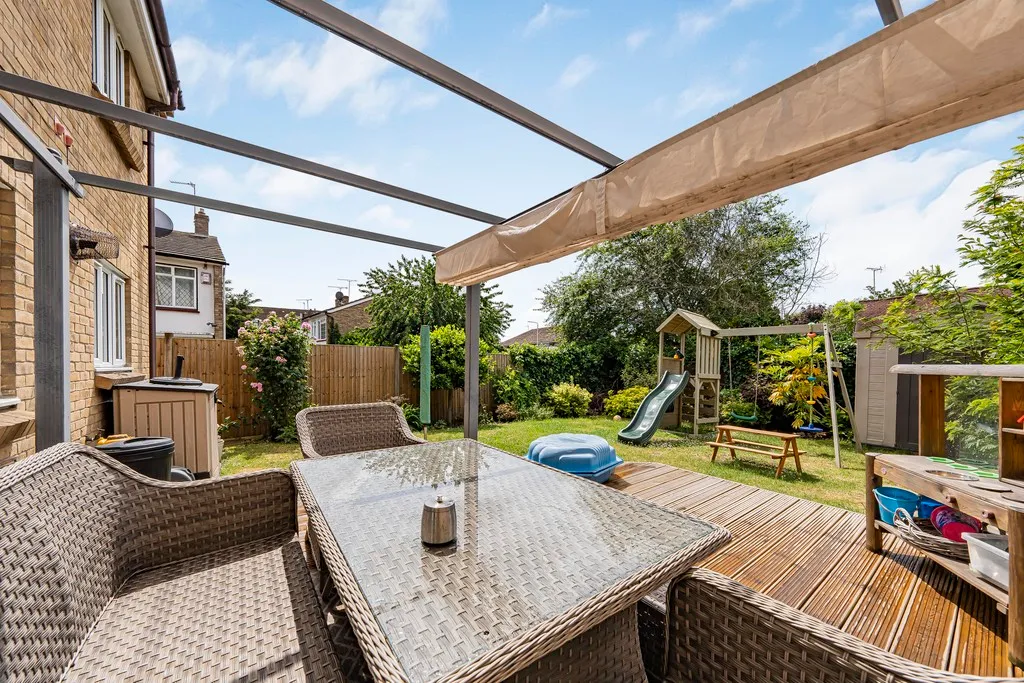 Buchan Close, Cowley, UB8, photo 6