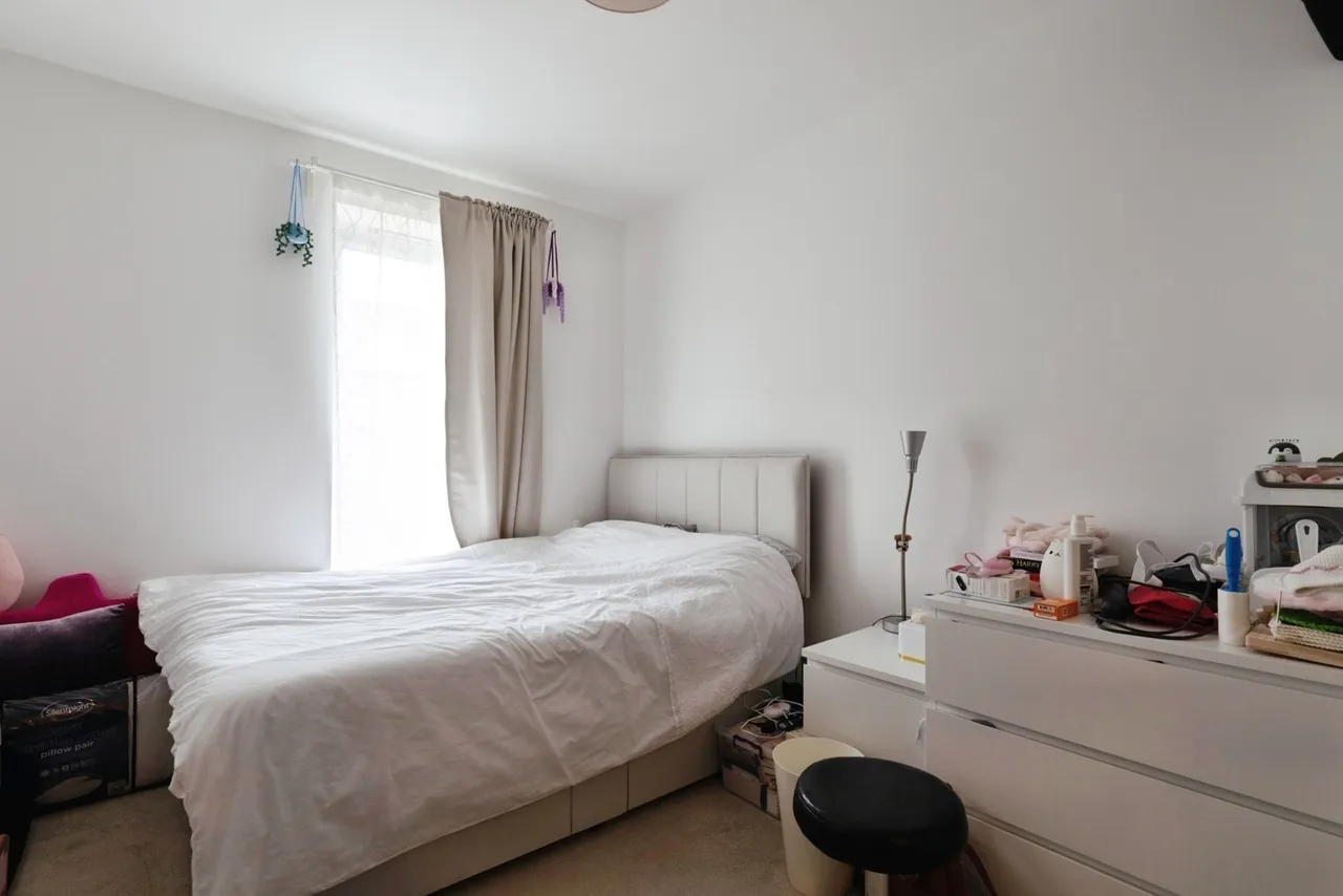 Handley Page Road, BARKING, Essex, IG11, photo 9