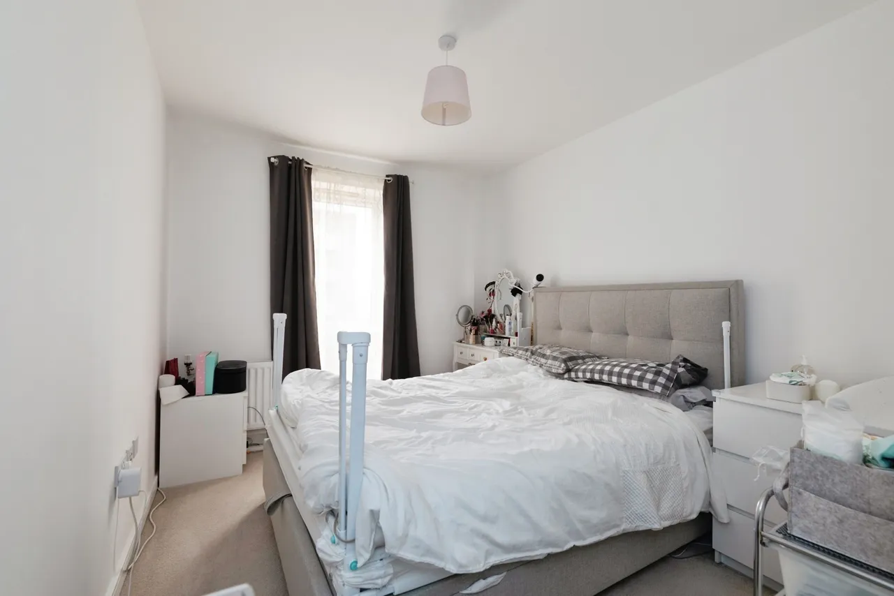 Handley Page Road, BARKING, Essex, IG11, photo 11