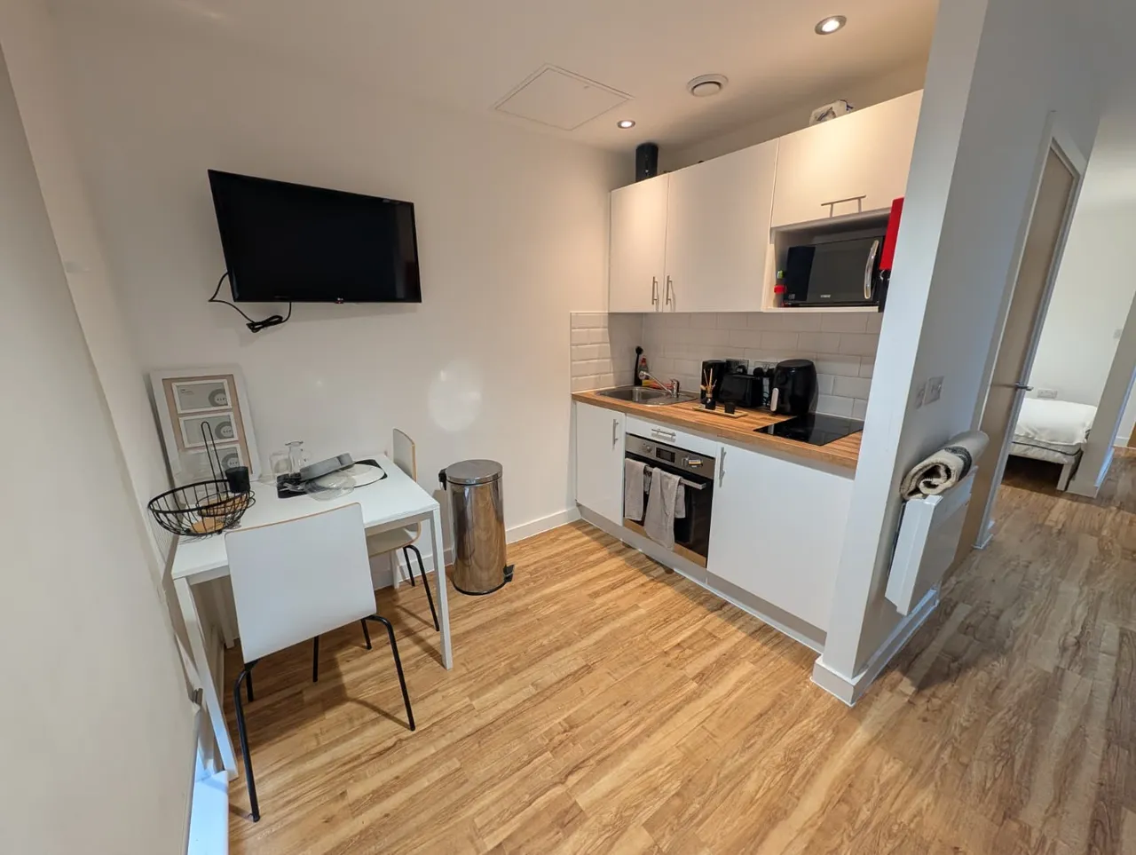 30 Frederick Road, Salford, M6, photo 3