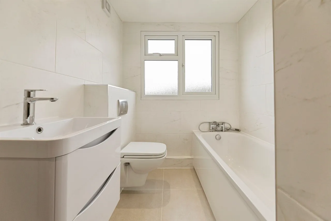 High Street, Woburn Sands, MK17, photo 17