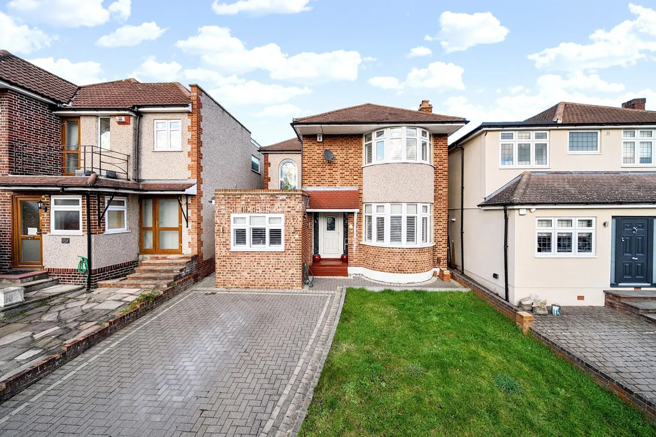 3 bed house for sale — Blendon Drive, DA5