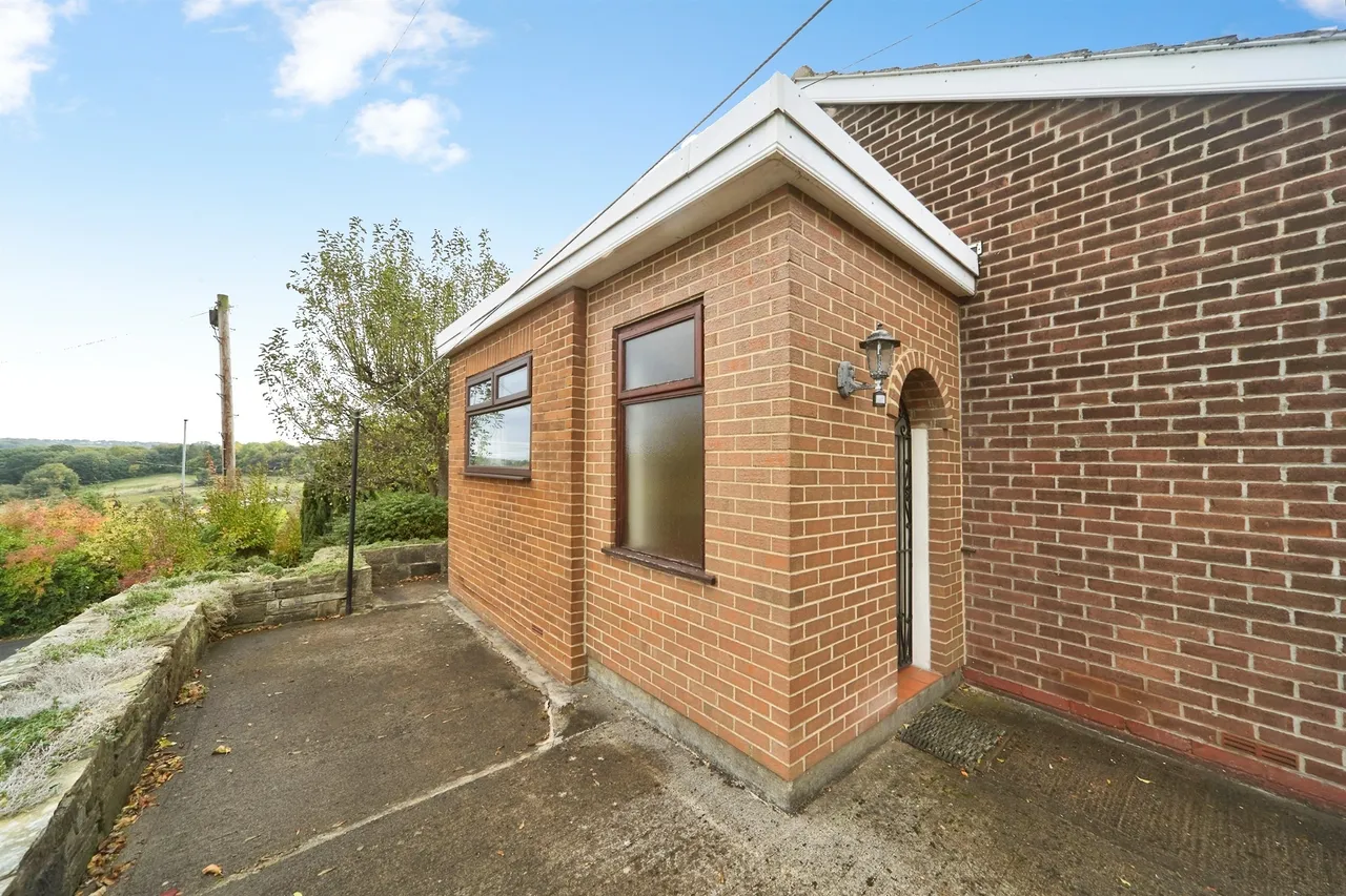 Hough Side Close, Pudsey, LS28, photo 17