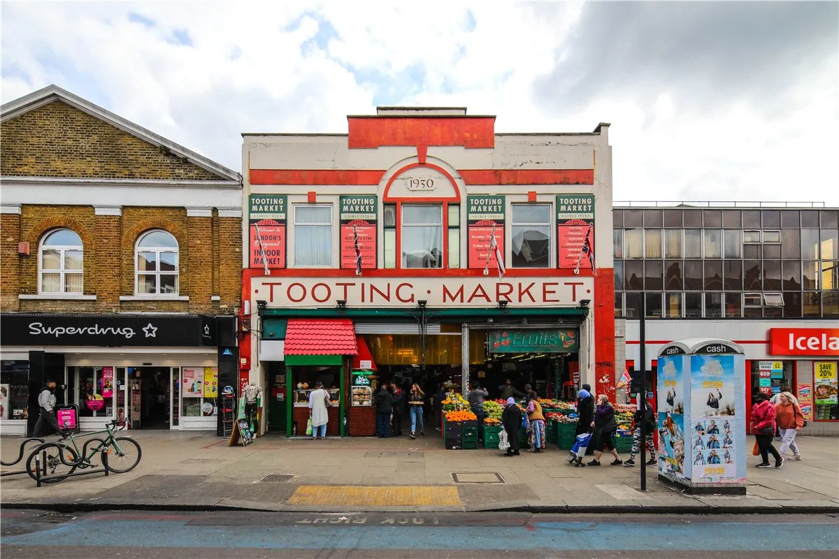 Greyhound Parade, Wimbledon Grounds, SW17, photo 10
