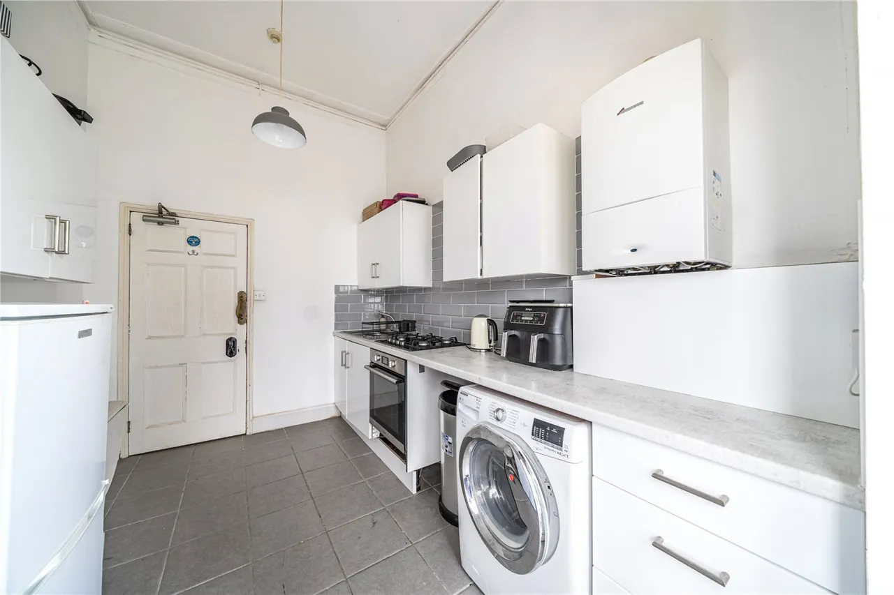 London Road, Cheltenham, GL52, photo 8