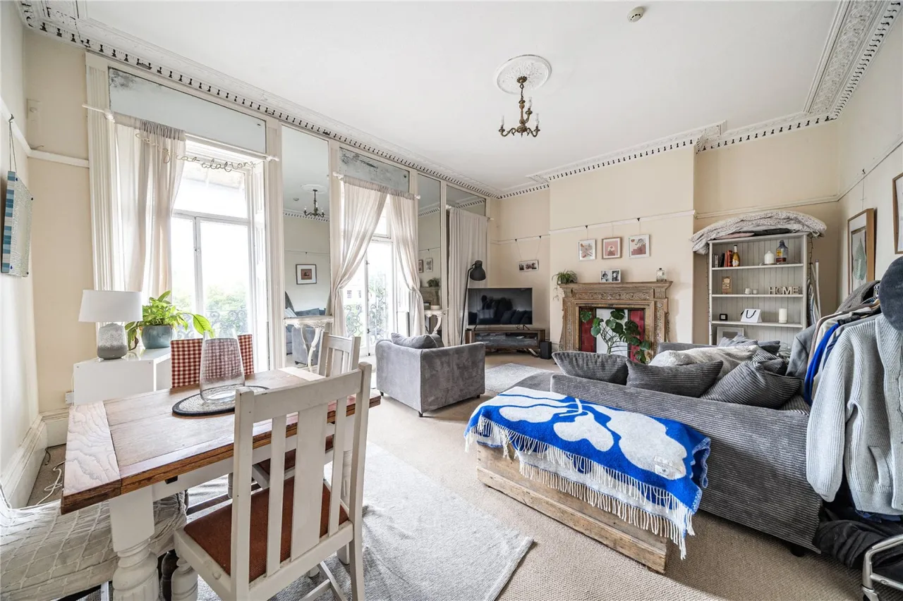 London Road, Cheltenham, GL52, photo 5
