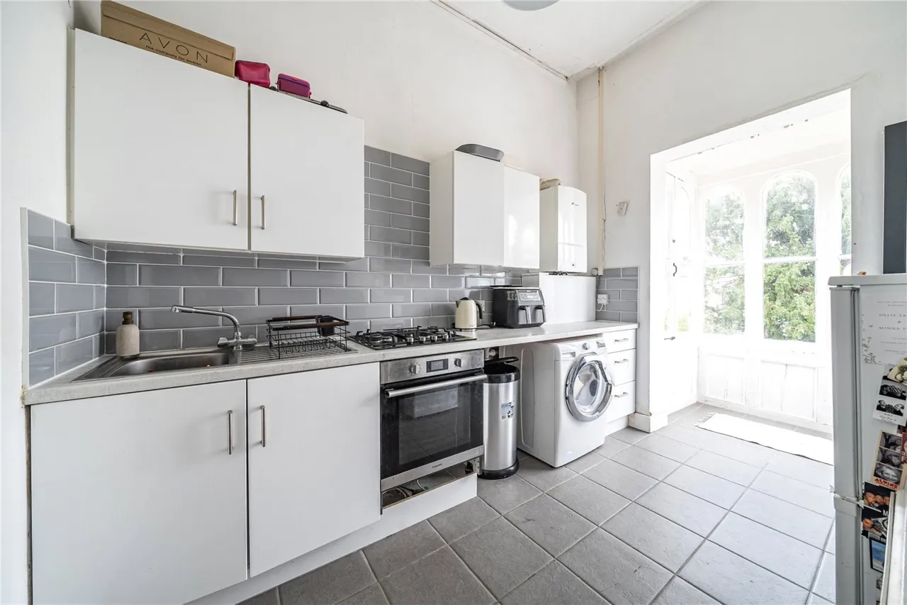 London Road, Cheltenham, GL52, photo 9