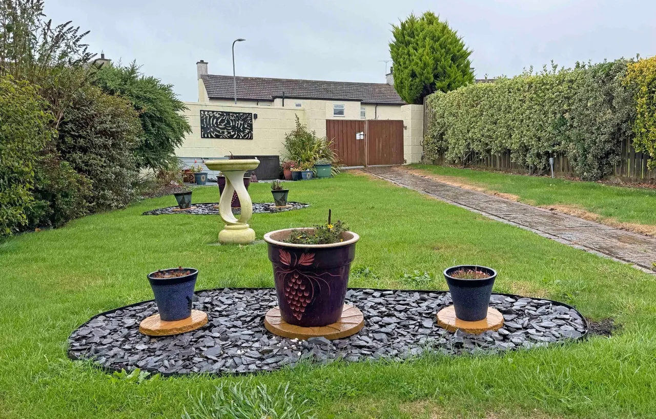 Minffordd Road, Caergeiliog, photo 12