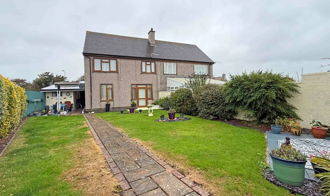 Minffordd Road, Caergeiliog, photo 14