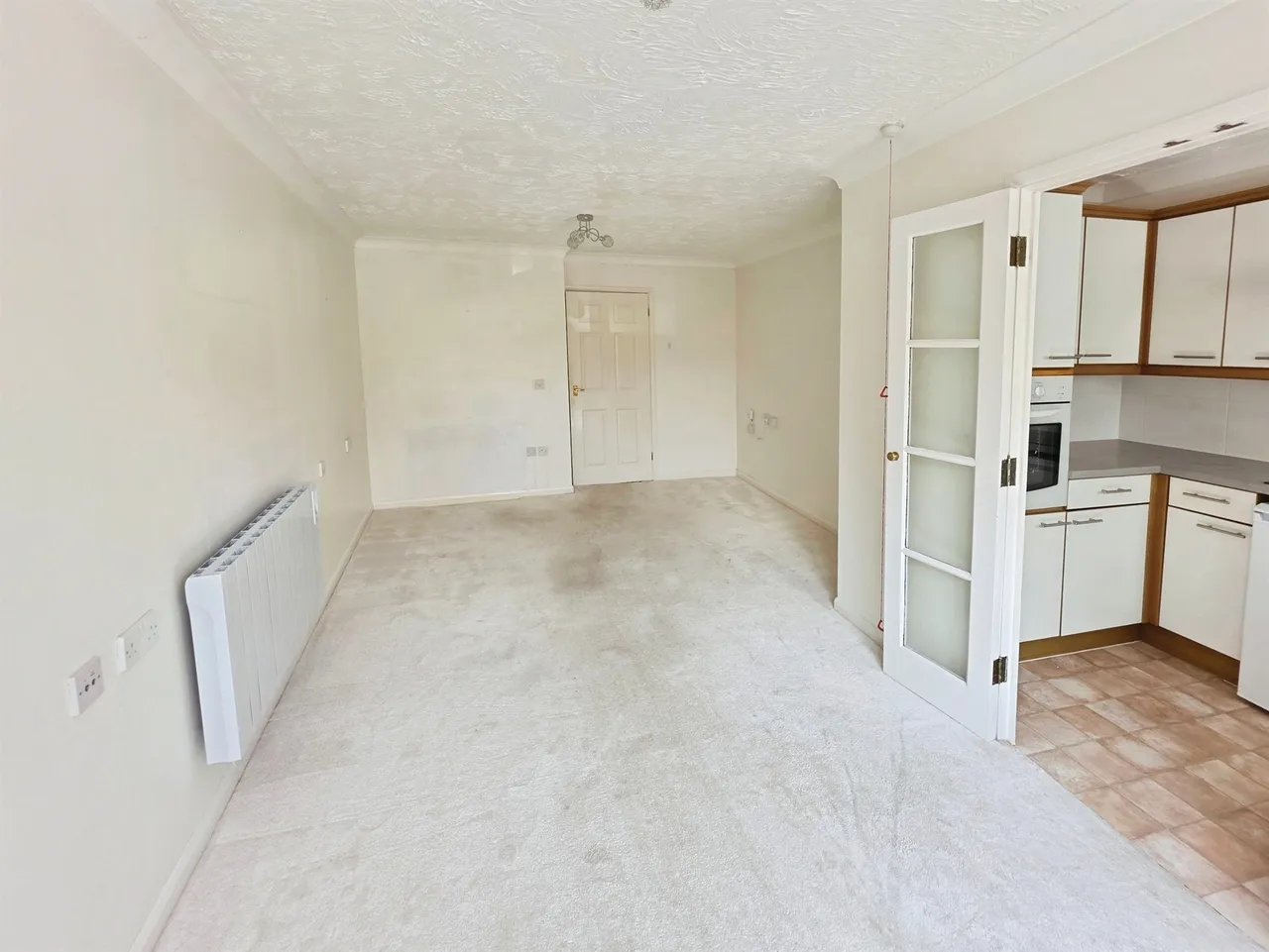 Willow Road, Aylesbury, HP19, photo 5
