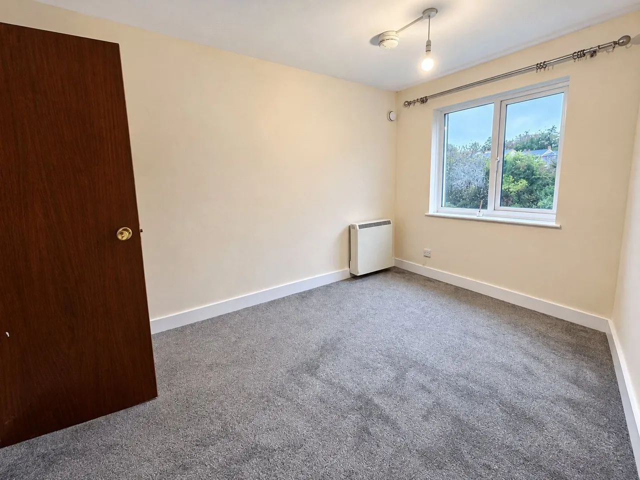 Dew Street, Haverfordwest, SA61, photo 5
