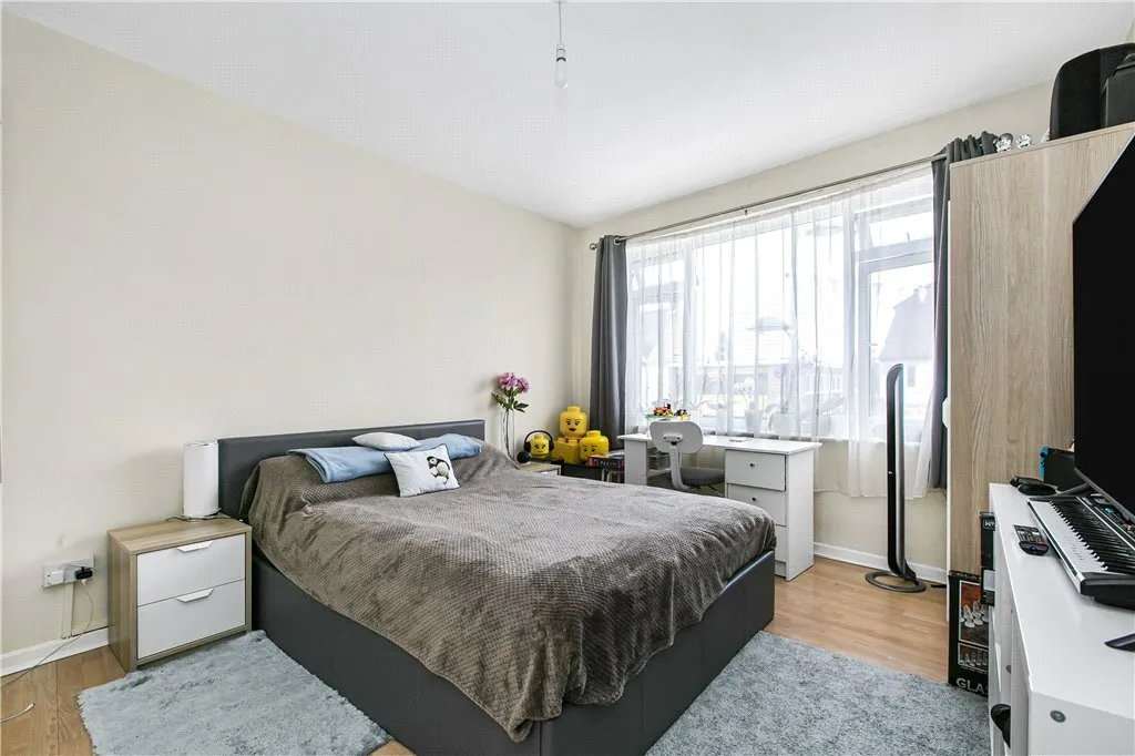 Station Road, Addlestone, KT15, photo 4