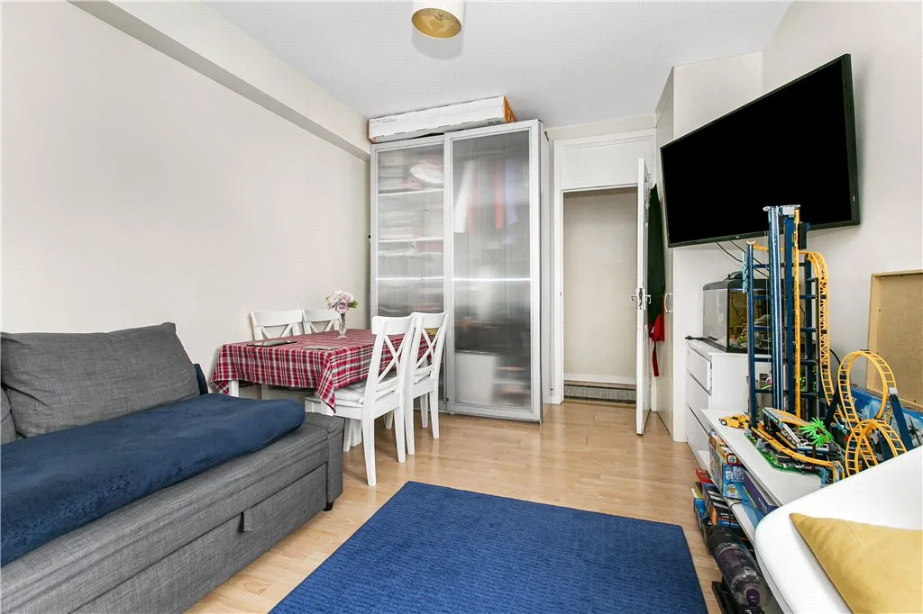 Station Road, Addlestone, KT15, photo 9