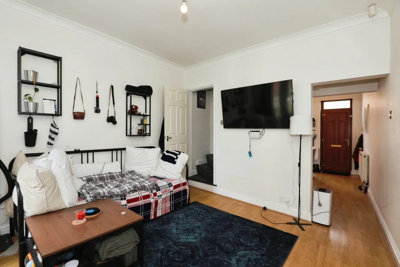 North Street, Newcastle, ST5, photo 2