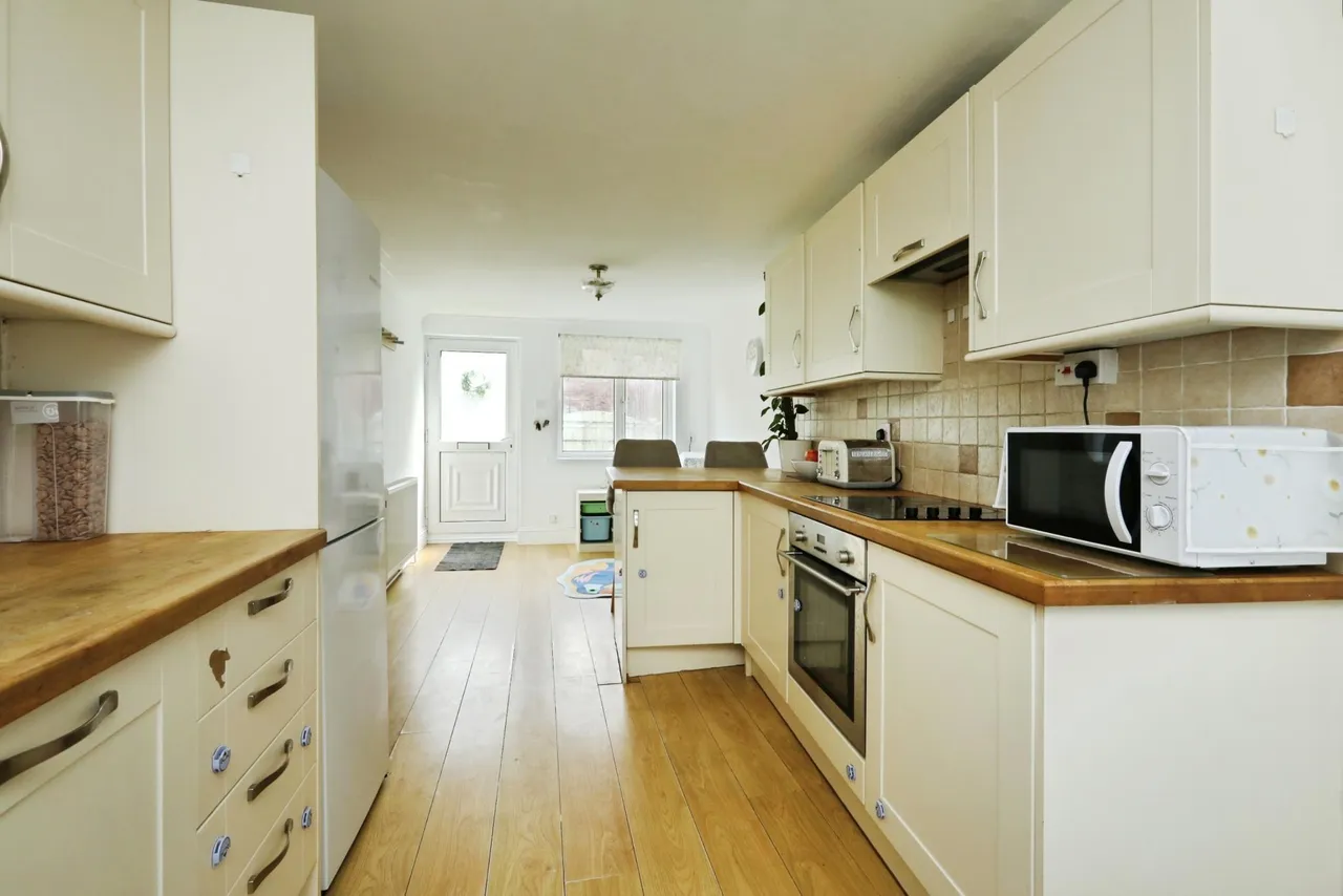 Main Street, Retford, DN22, photo 5