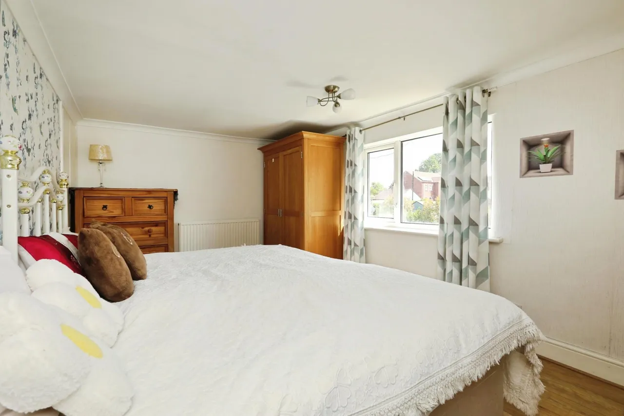 Main Street, Retford, DN22, photo 8
