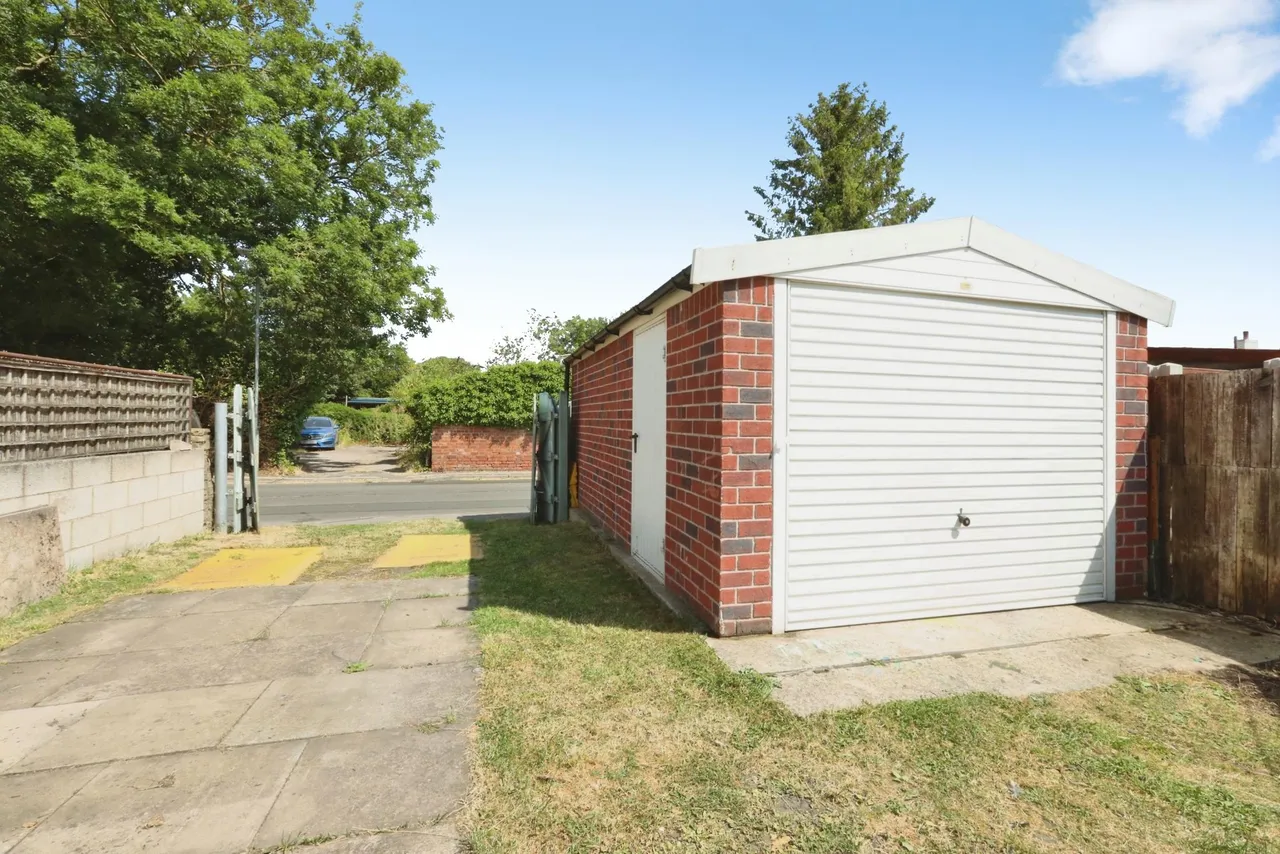Main Street, Retford, DN22, photo 2