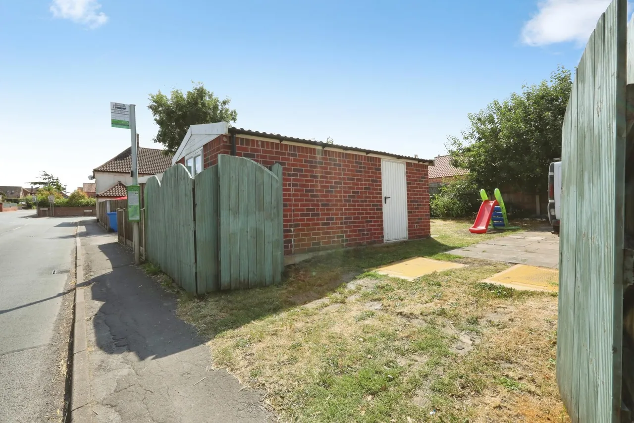 Main Street, Retford, DN22, photo 15