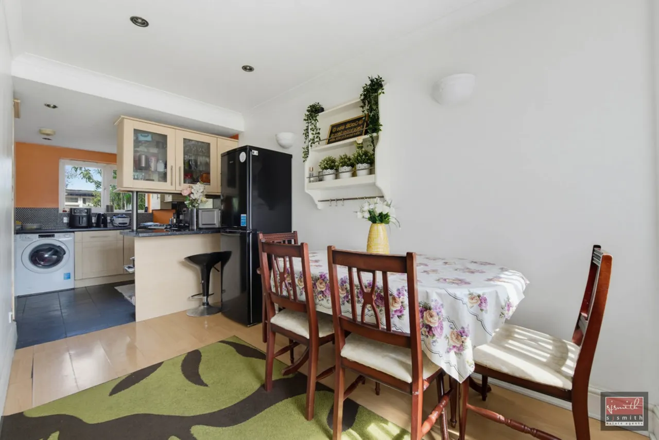 Avenue Road, Feltham, photo 7