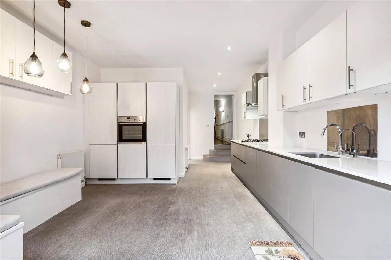 Old Oak Road, London, W3, photo 5